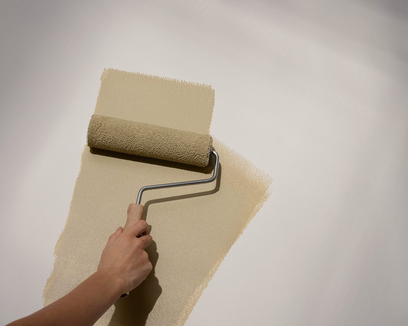 Så här målar du väggarna hemma – proffsens tips